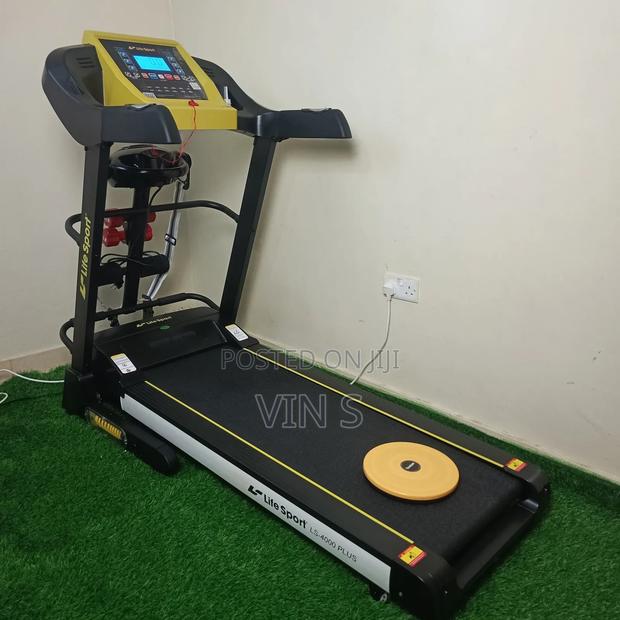 Treadmill,Tréadmill/Trėadmill*Treàdmill-Treadmìll#Trêadmill>