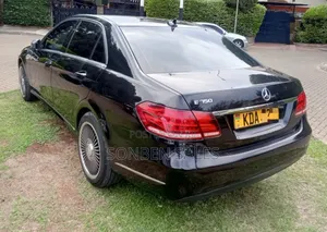 Mercedes-Benz E250 2015 Black