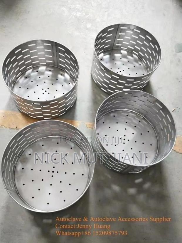 Digital Vertical Autoclave - thumbnail 3