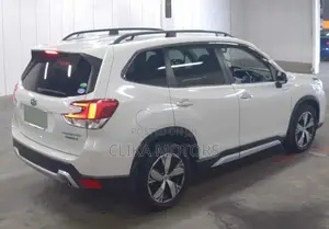 Subaru Forester Premium AWD 2019 Pearl