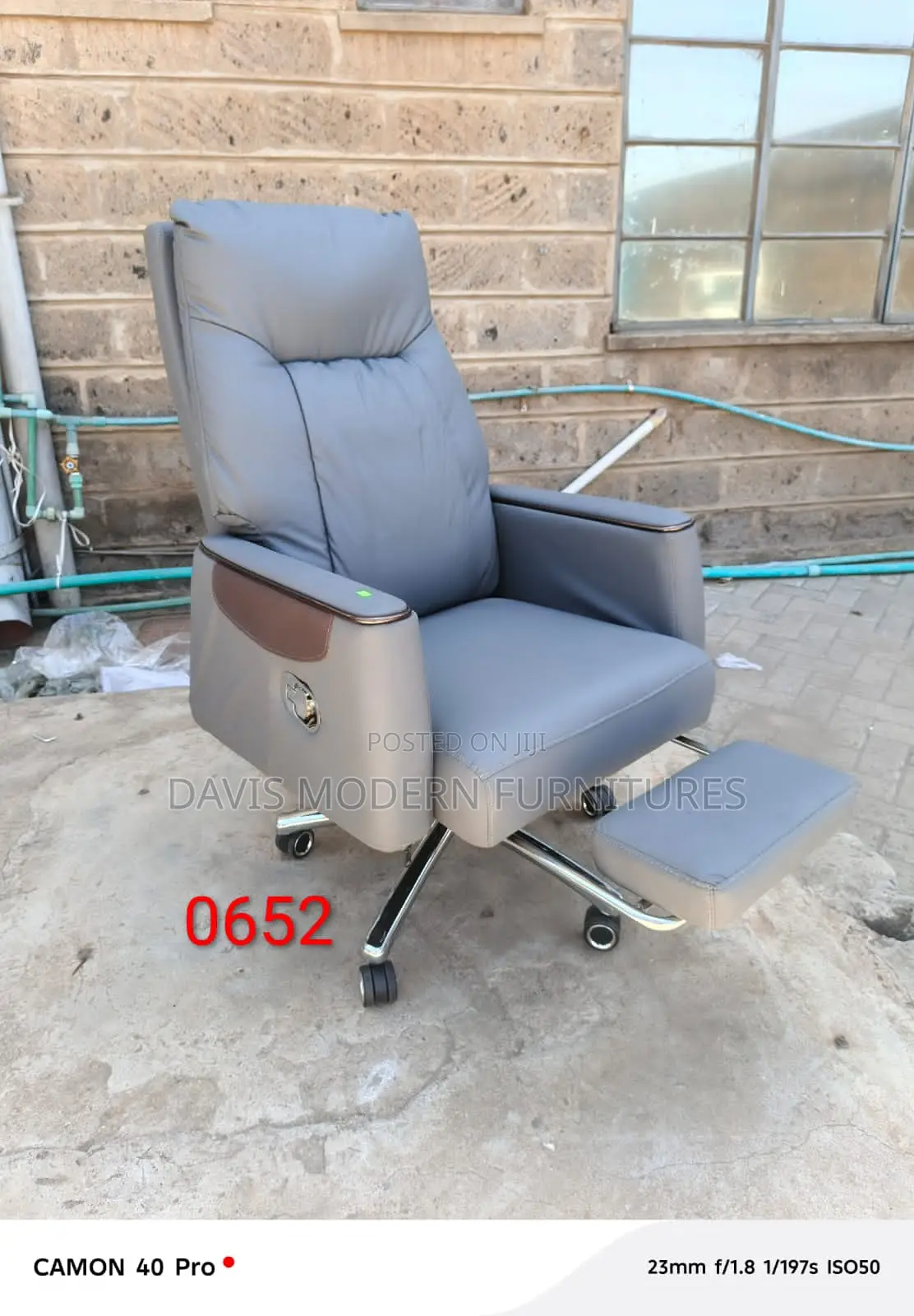 Comfortable Grey Executive Chair With Extendable Footrest