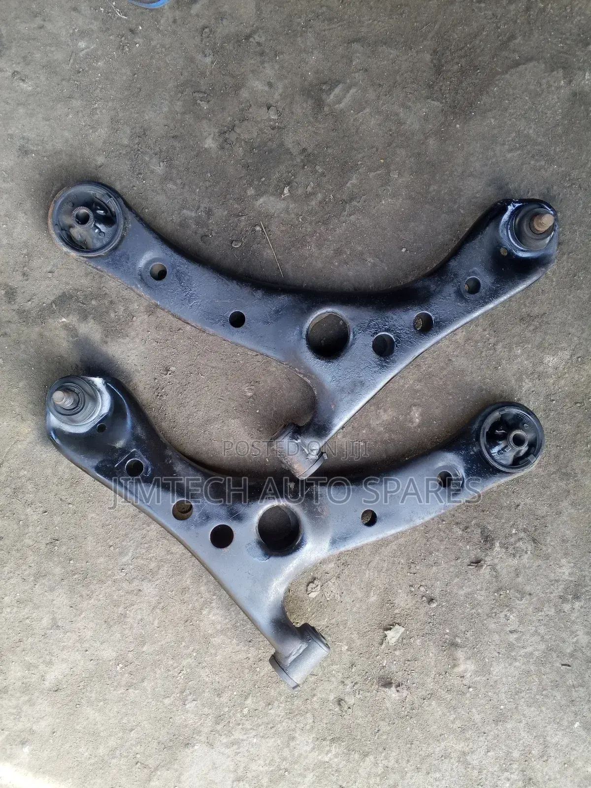 Toyota Noah New Model Front Control Arm