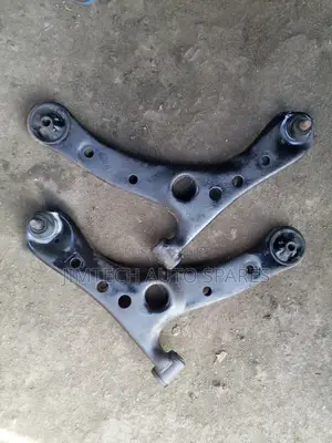 Toyota Noah New Model Front Control Arm
