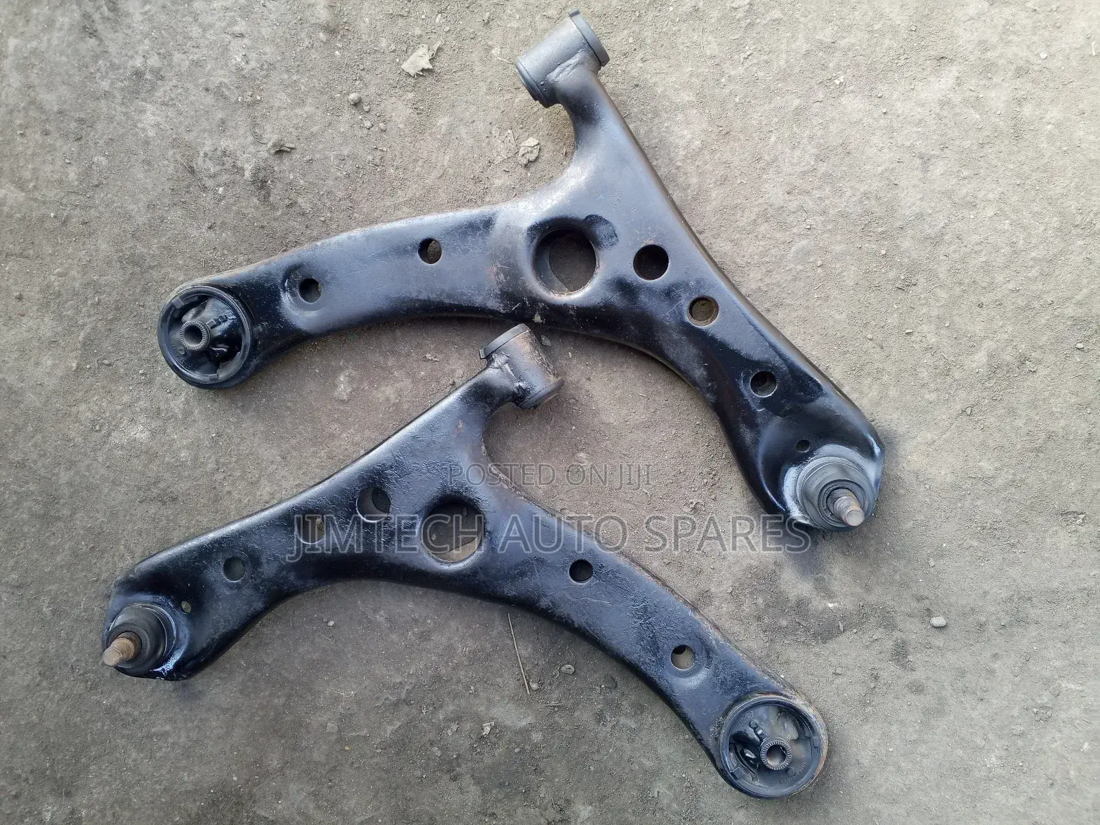 Toyota Noah New Model Front Control Arm