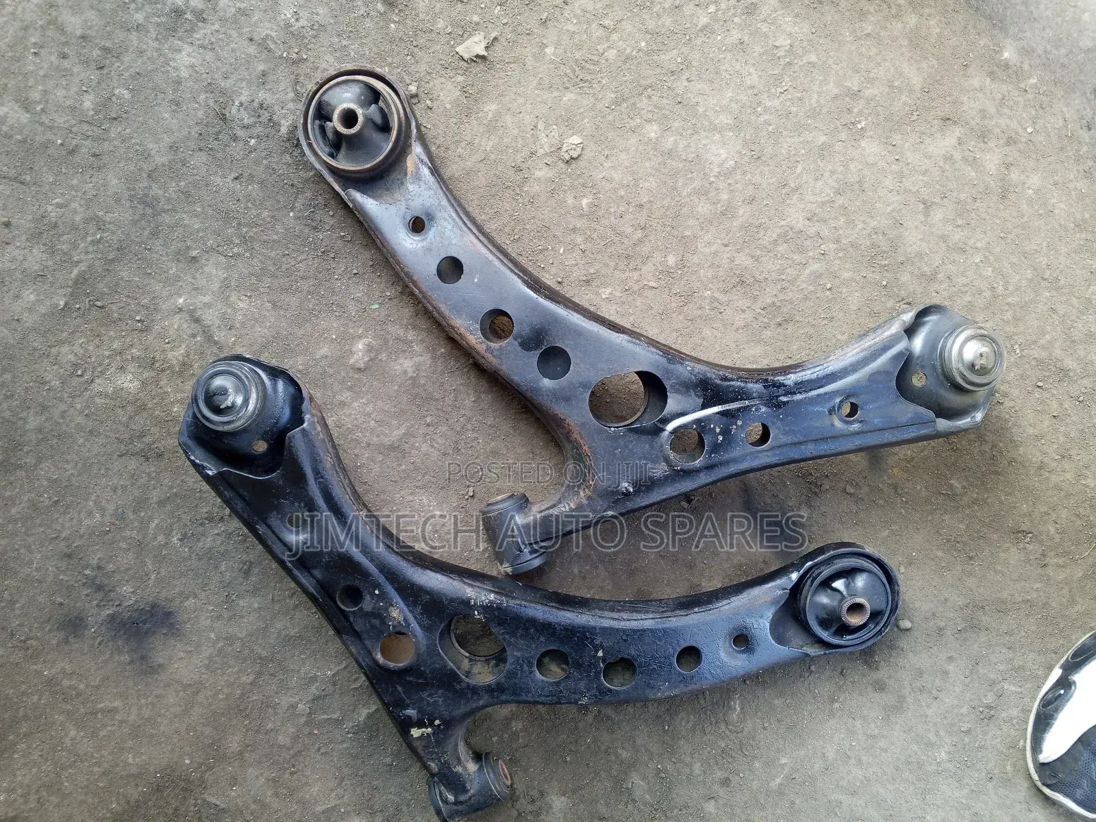 Toyota Isis Front Control Arm
