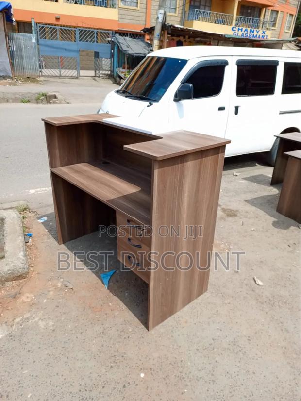 1.4m Reception Tables - thumbnail 2