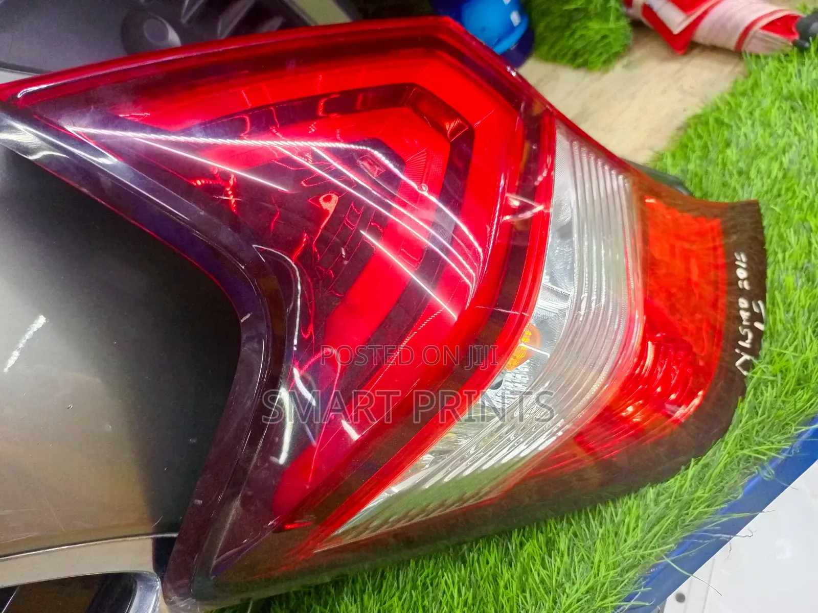 Exclusive Best Quality Ex Japan Nissan Note 2015 Taillight Available