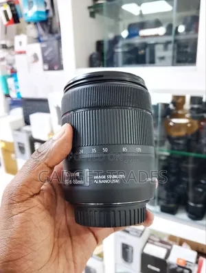 Canon Ef-S 18-135mm F/3.5-5.6 Is Usm Lens(Supper Clean)