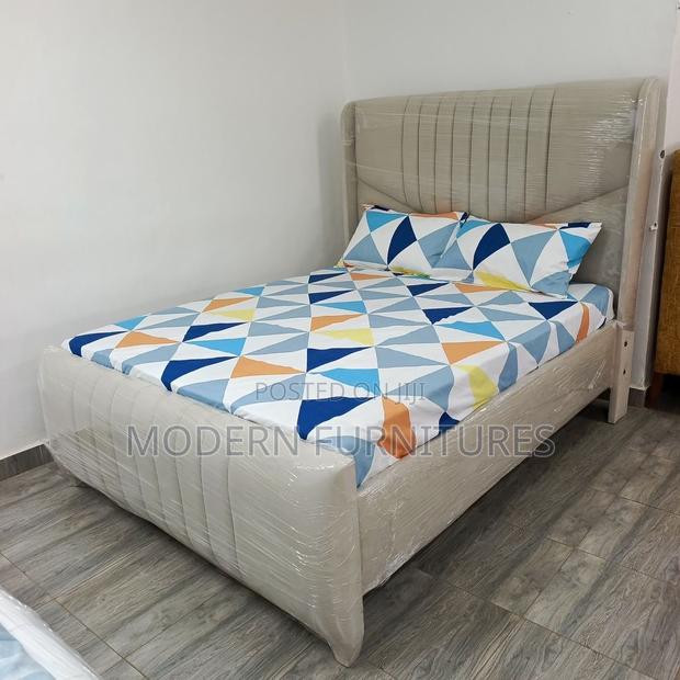 Modern 5by6 Bed - main view