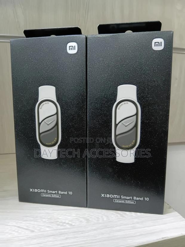 This Is a Xiaomi Smart Band 10 Ceramic Edition. - thumbnail 3