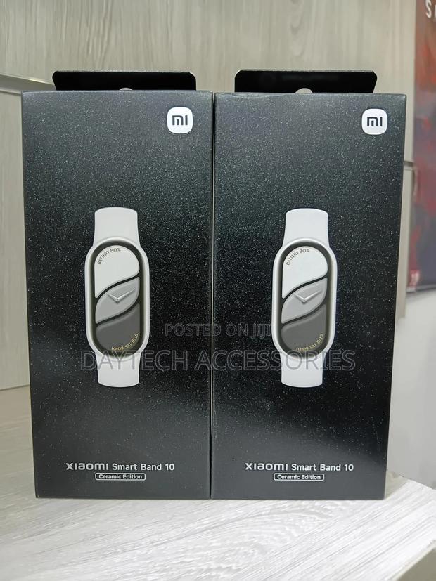 This Is a Xiaomi Smart Band 10 Ceramic Edition. - thumbnail 2