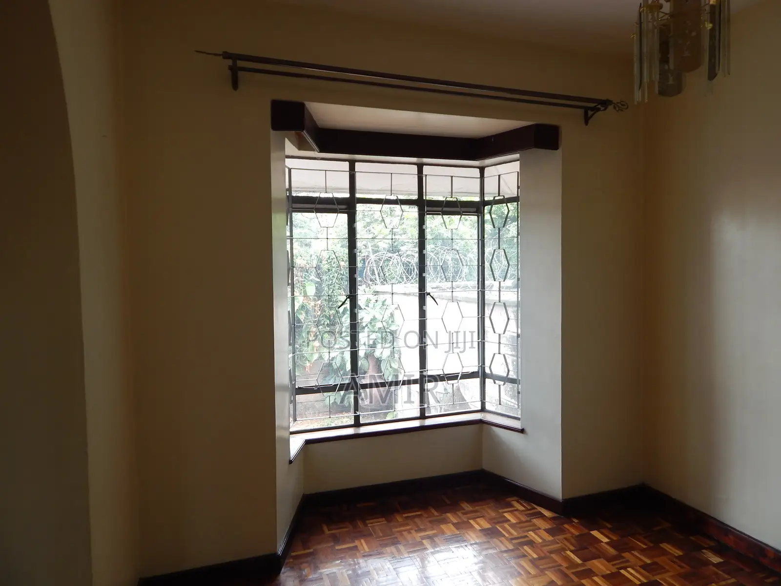 4bdrm Maisonette in Airport View Estate for sale