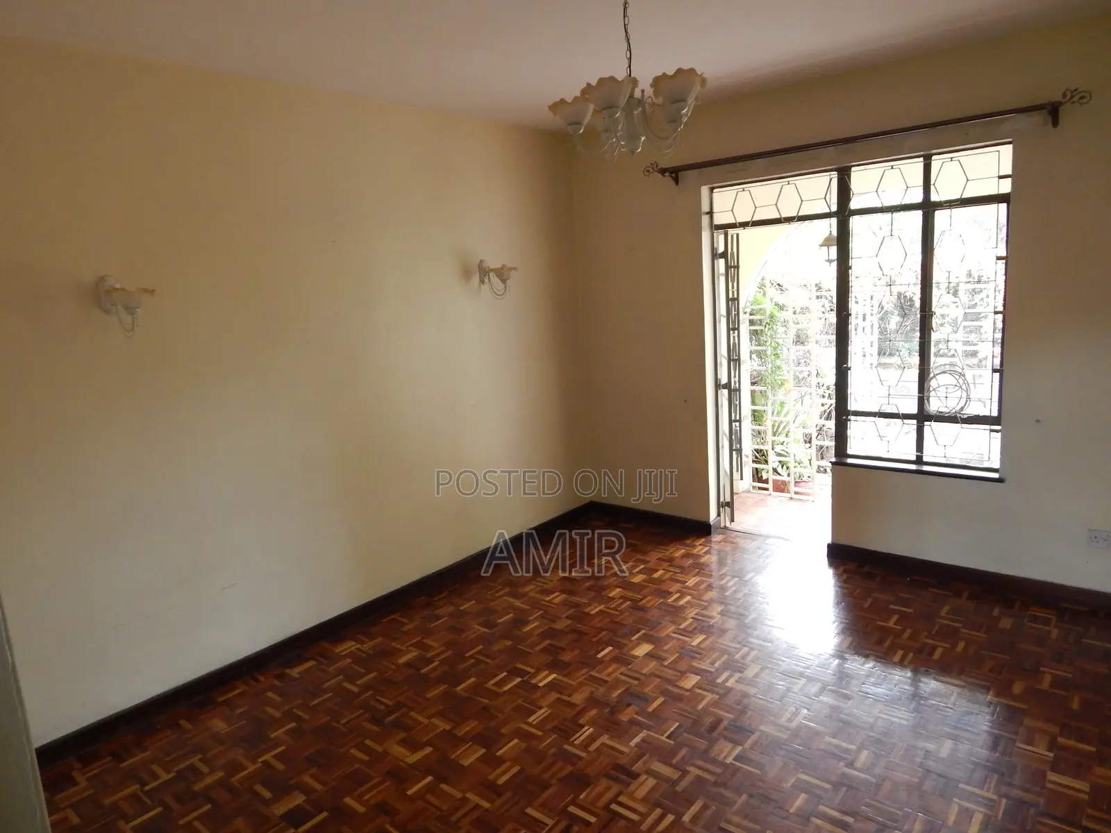 4bdrm Maisonette in Airport View Estate for sale