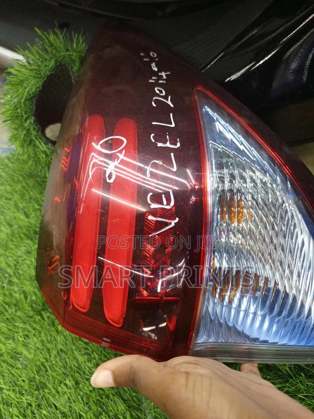 Clean Honda Vezel 2015 Right Taillight in Good Condition