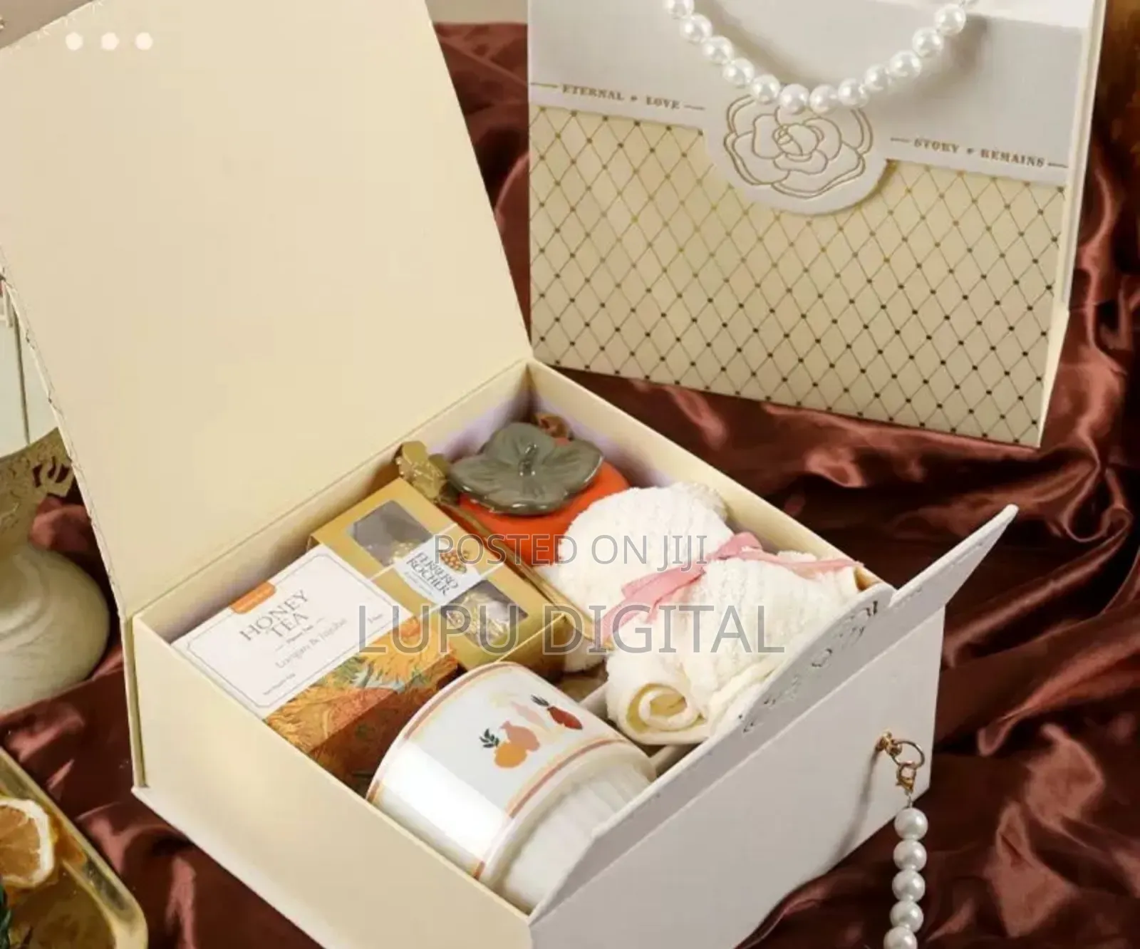 Hot Valentines Ladies Gift Set