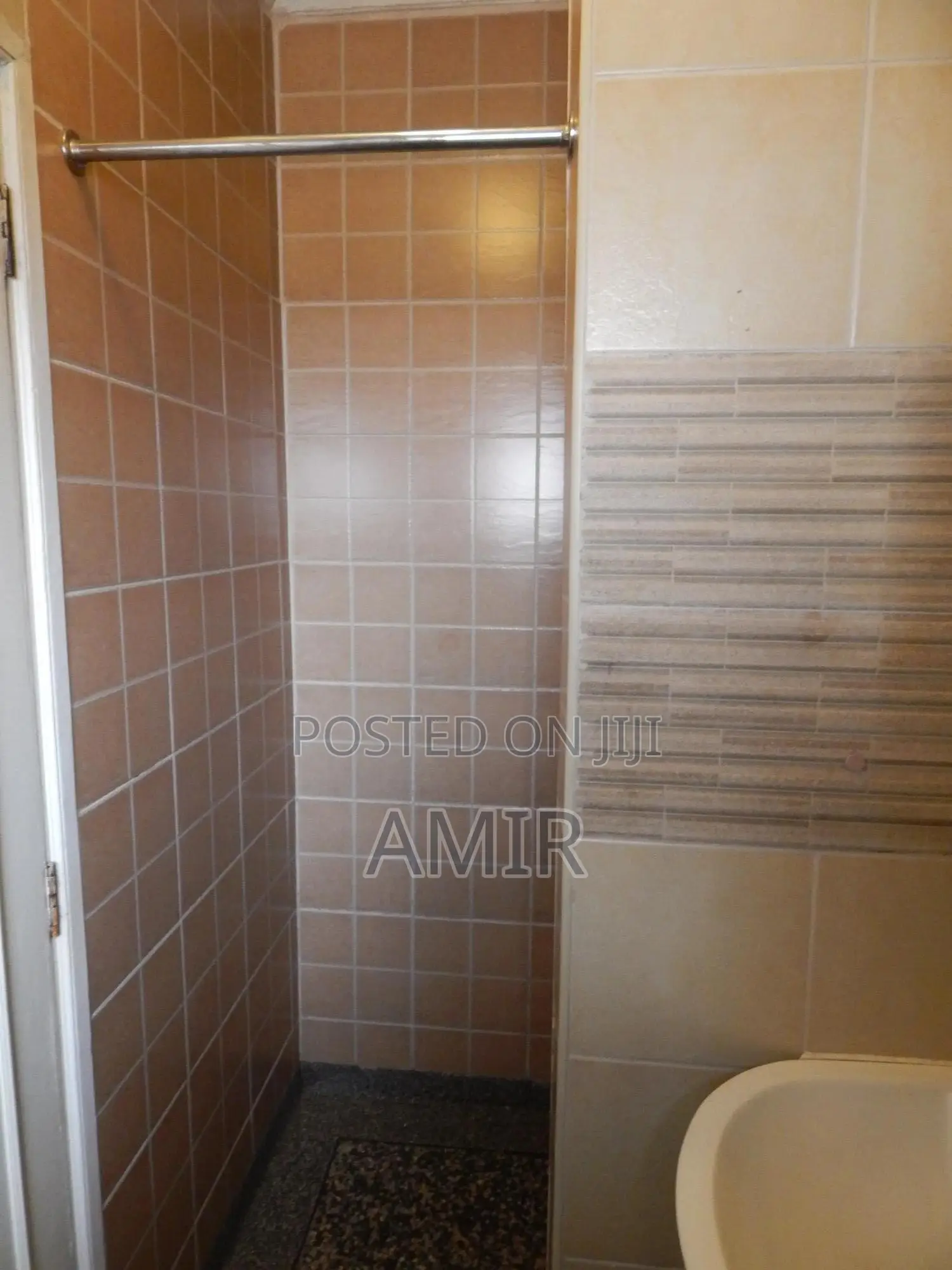 4bdrm Maisonette in Airport View Estate for sale