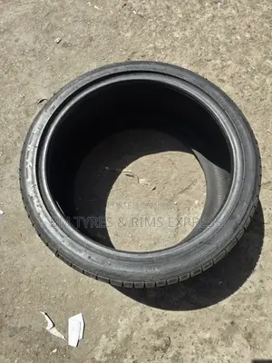 325 /30 R21 Accelera Tyres (Highway)
