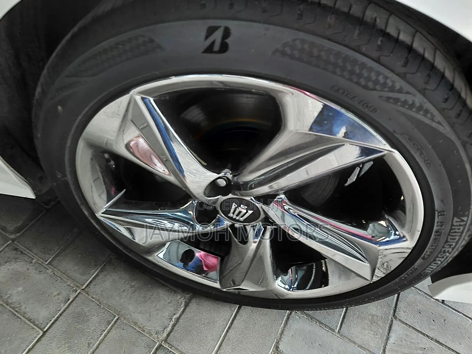 Toyota Crown 2019 Pearl