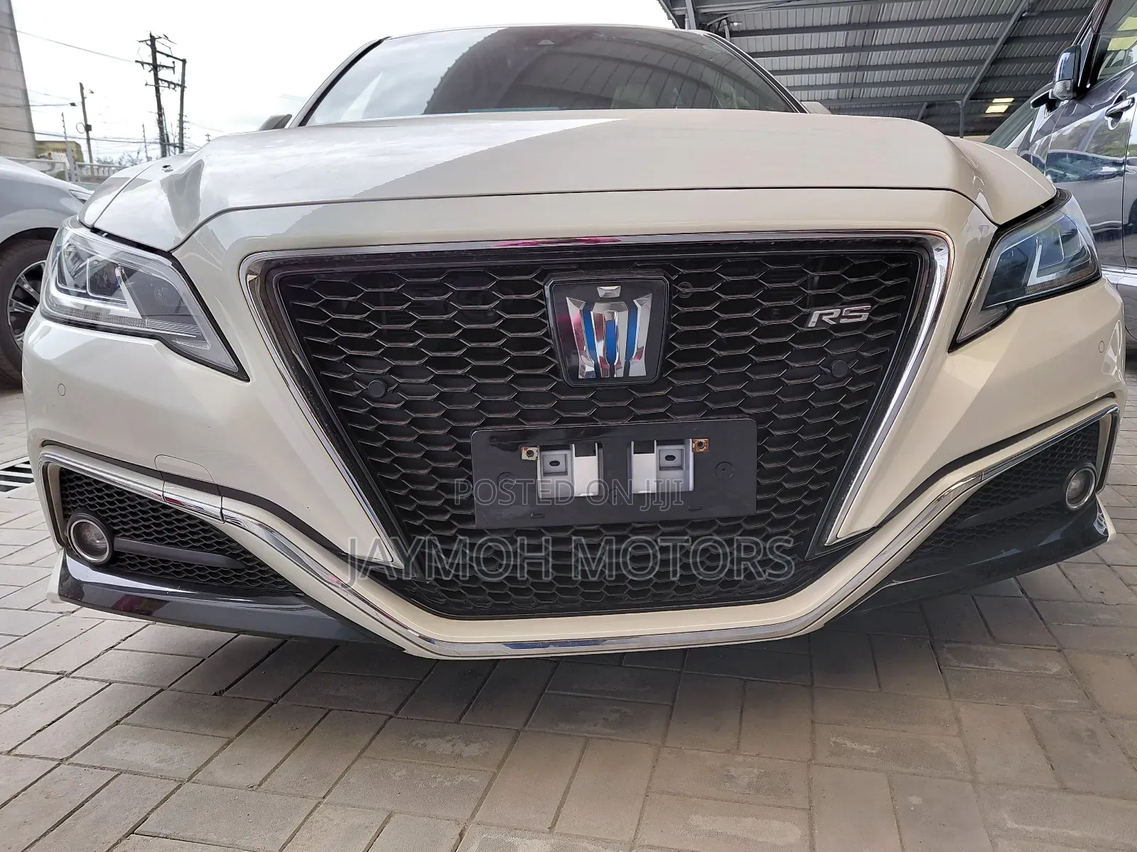 Toyota Crown 2019 Pearl