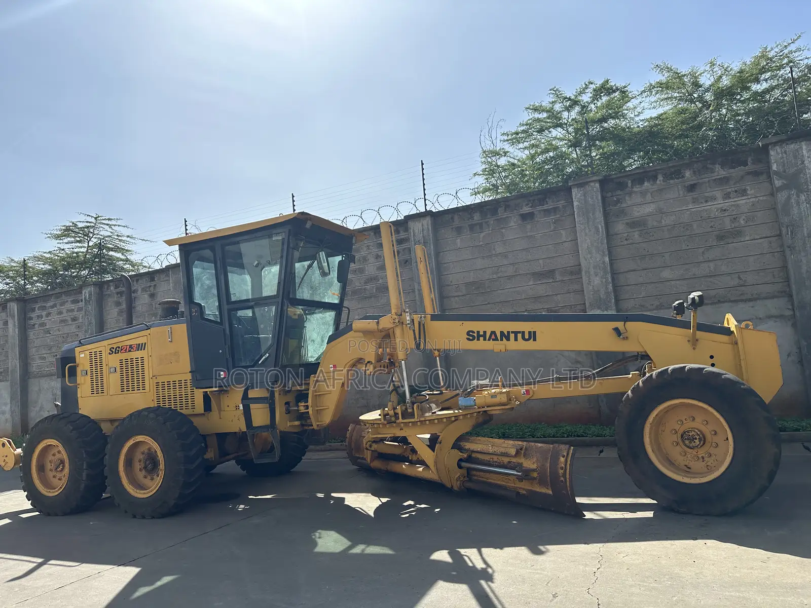 Shantui Grader in Stock