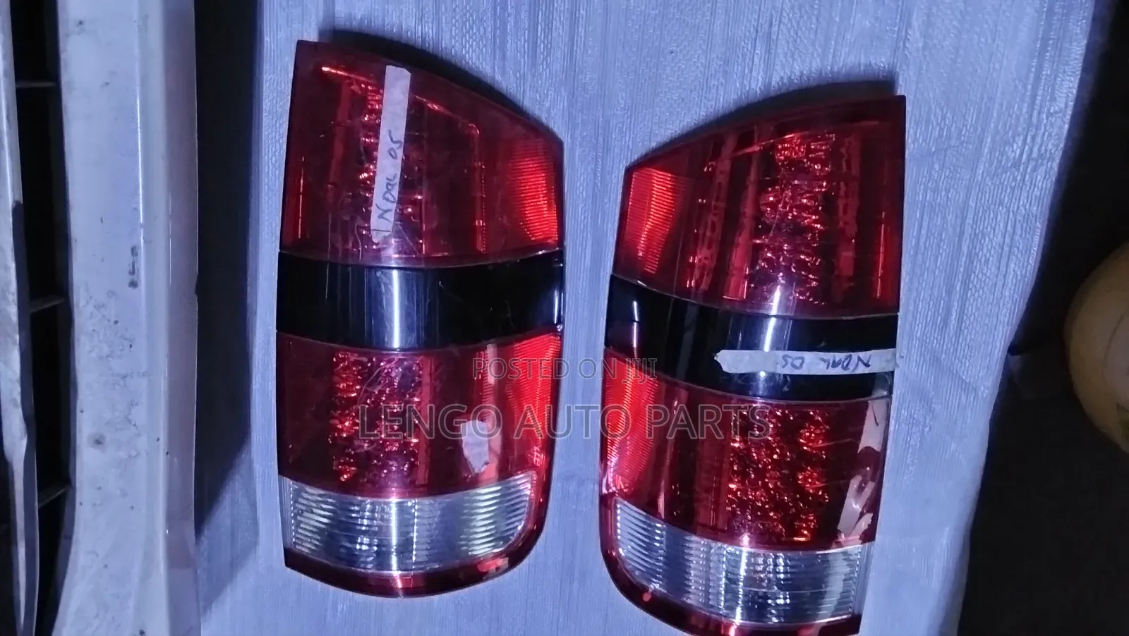 Toyota Noah 2005 Taillights