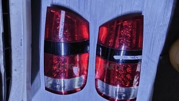 Toyota Noah 2005 Taillights