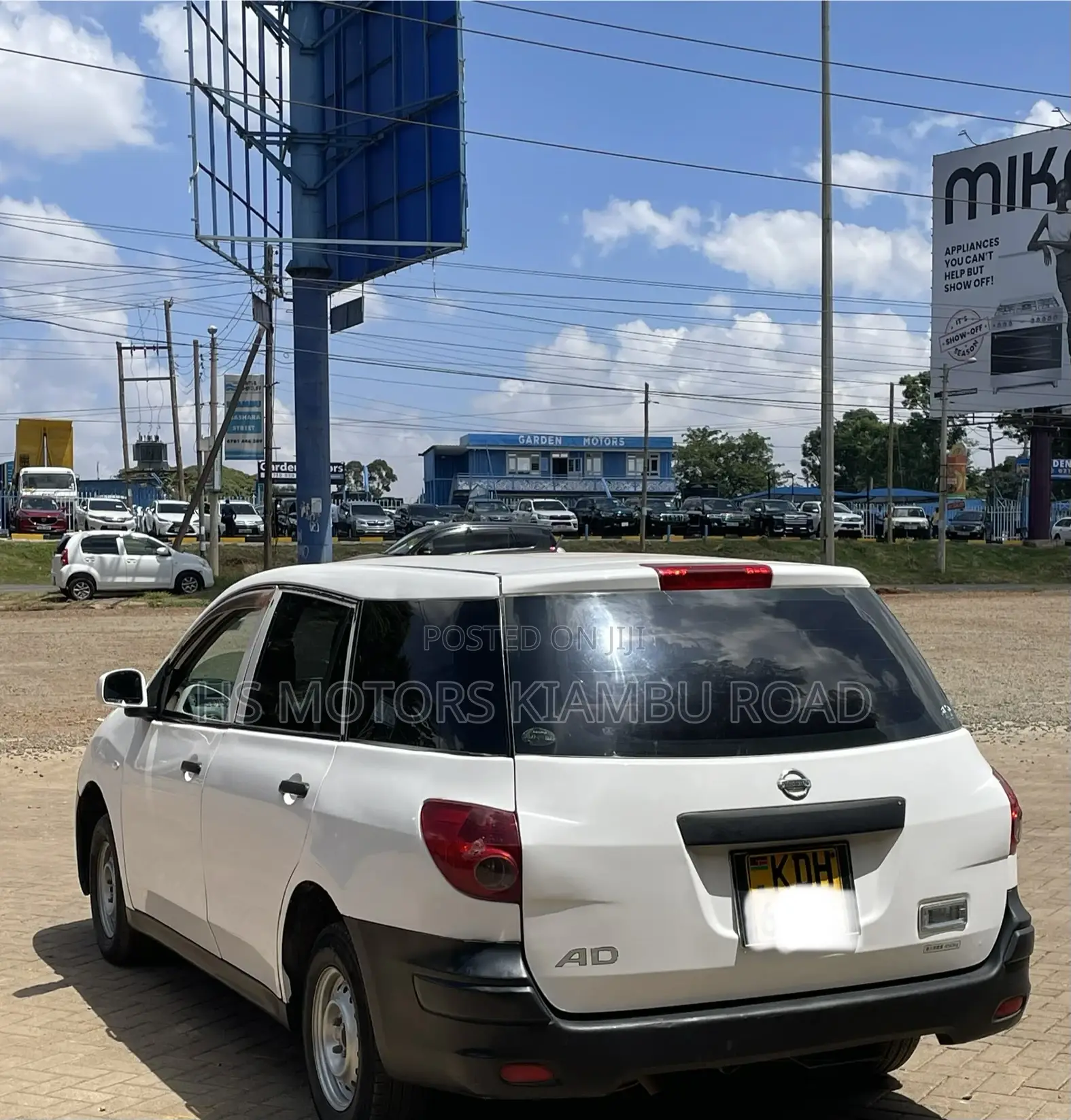 Nissan Advan 2014 White