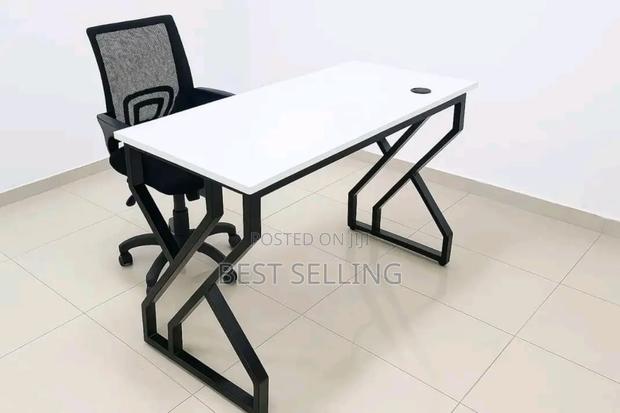 White Top Office Desk and Chair