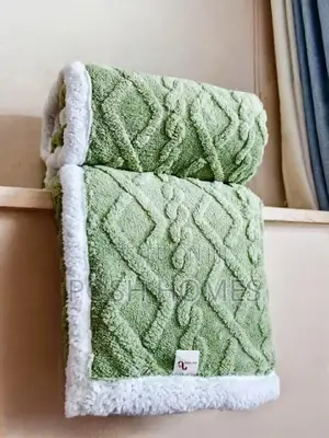 Green Quality Sherpa Throw Blankets