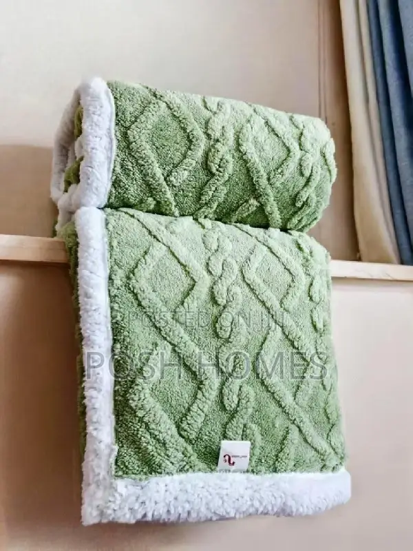 Green Quality Sherpa Throw Blankets