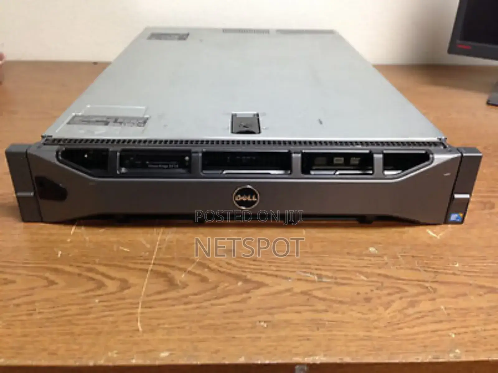 Server Dell PowerEdge R710 16GB Intel Core 2 Quad HDD 320GB
