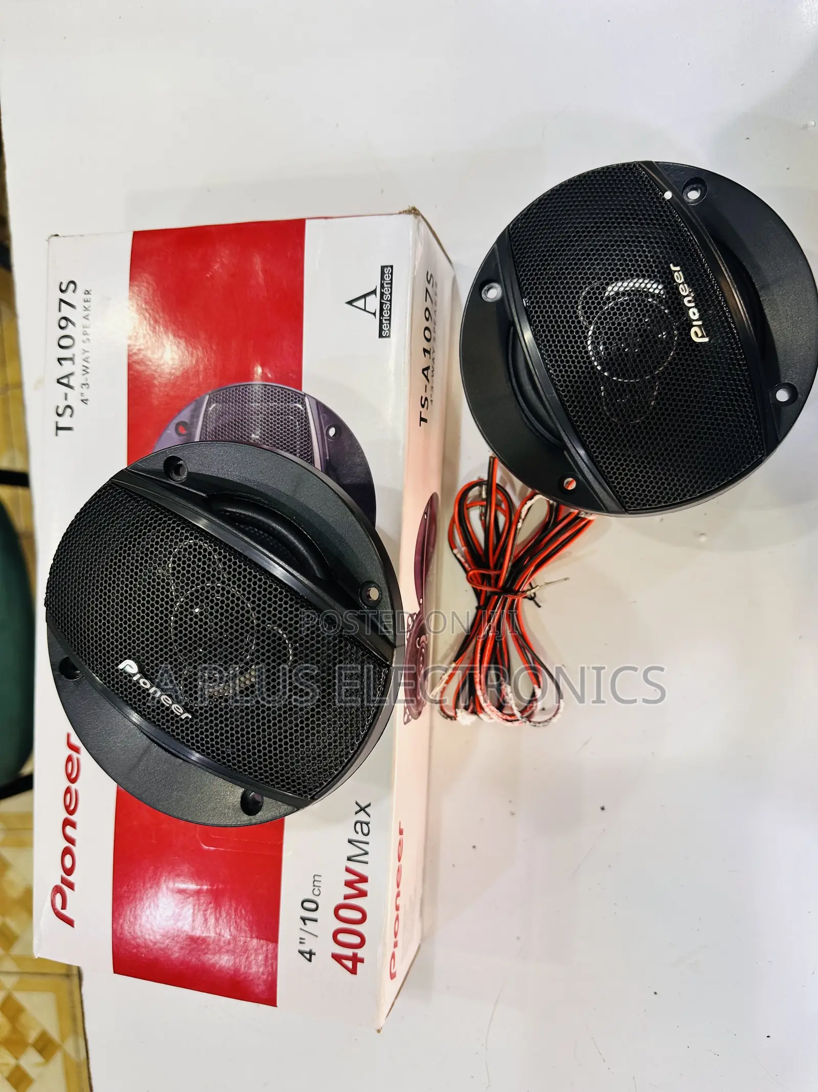 Pioneer 4 Inch Speaker – Clean Sound for Car Interiors