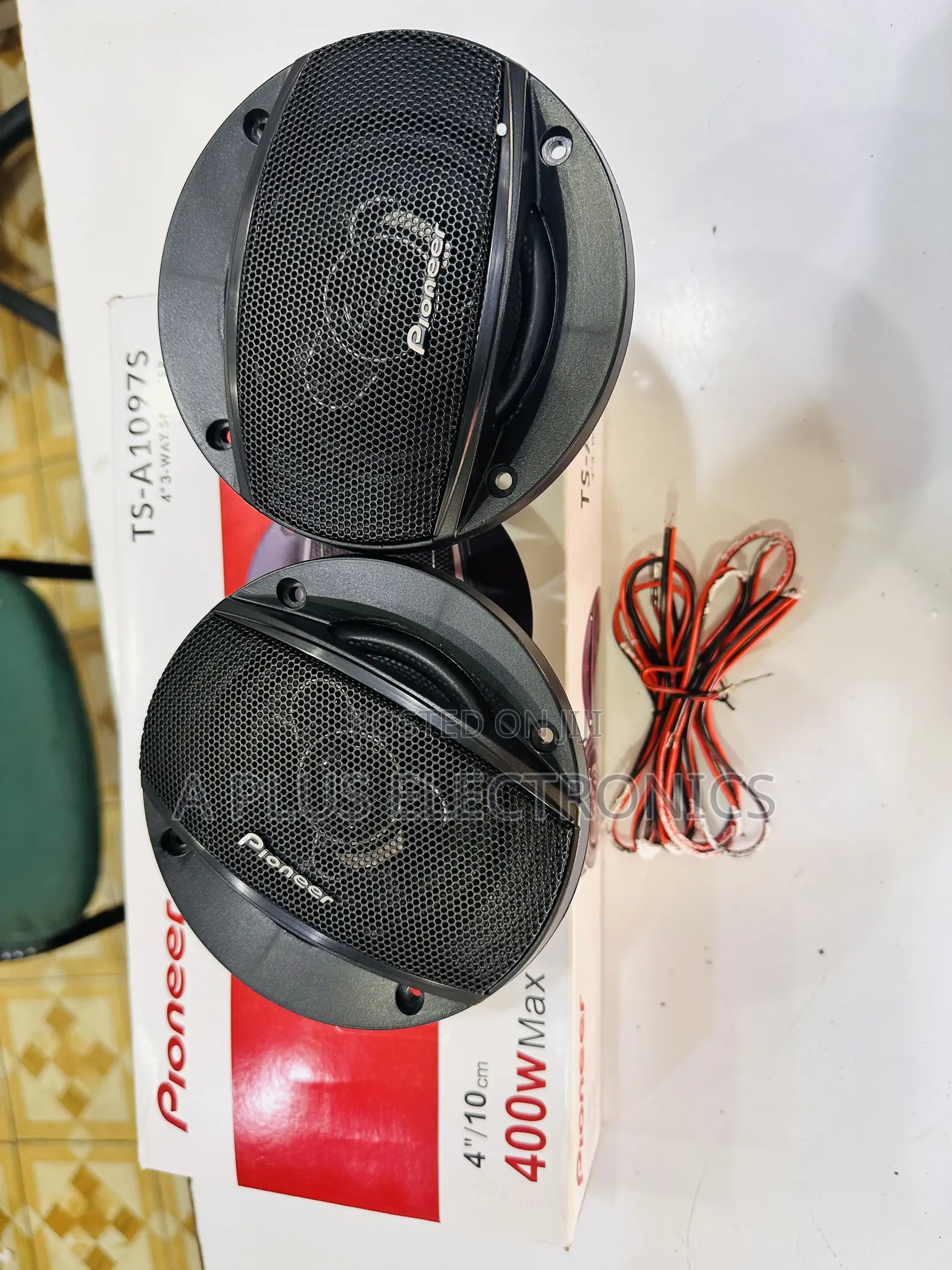 Pioneer 4 Inch Speaker – Clean Sound for Car Interiors