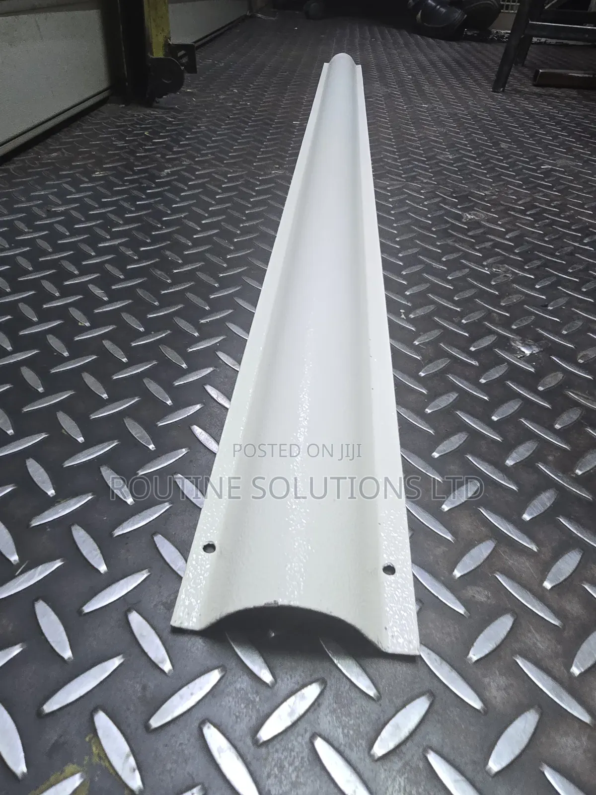 Powder Coated Floor Trunking 4ft