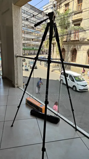 Plokama Tripod Stand 2.1m