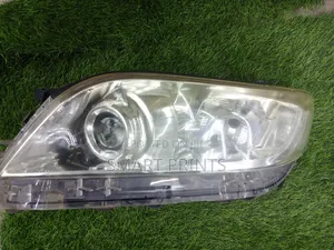 Clean Ex Japan Toyota Vanguard 2012 Headlights Available