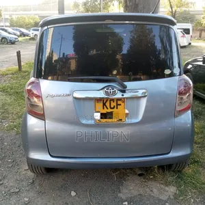 Toyota Ractis 2008 Blue