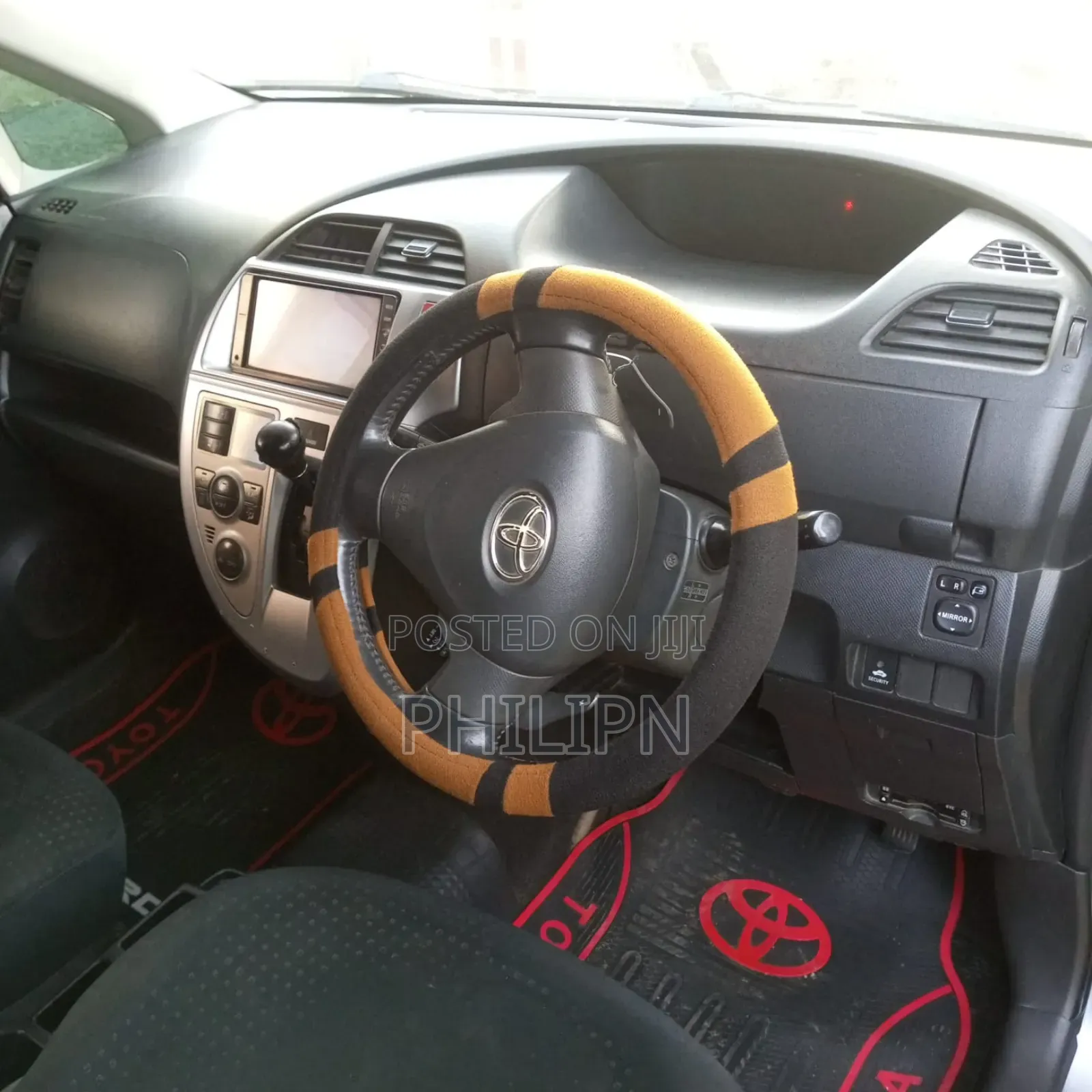 Toyota Ractis 2008 Blue