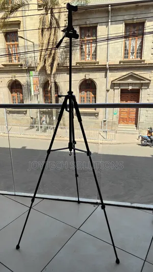 Plokama Tripod Stand 1800cm Tall With Remote Control