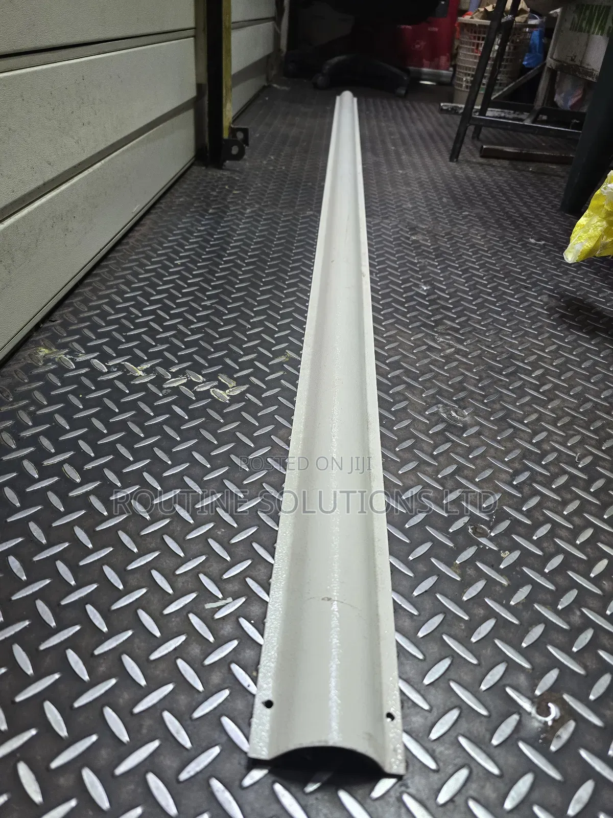 Metallic Powder Coated Floor Trunking 8ft