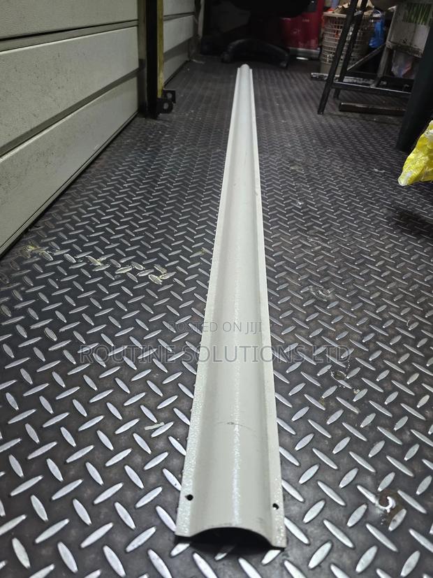 Metallic Powder Coated Floor Trunking 8ft