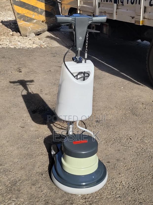 Astramilano Floor Scrubbing Machine - thumbnail 3