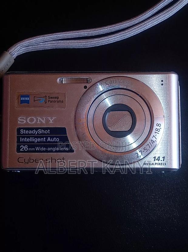 Sony Digital Camera - thumbnail 2