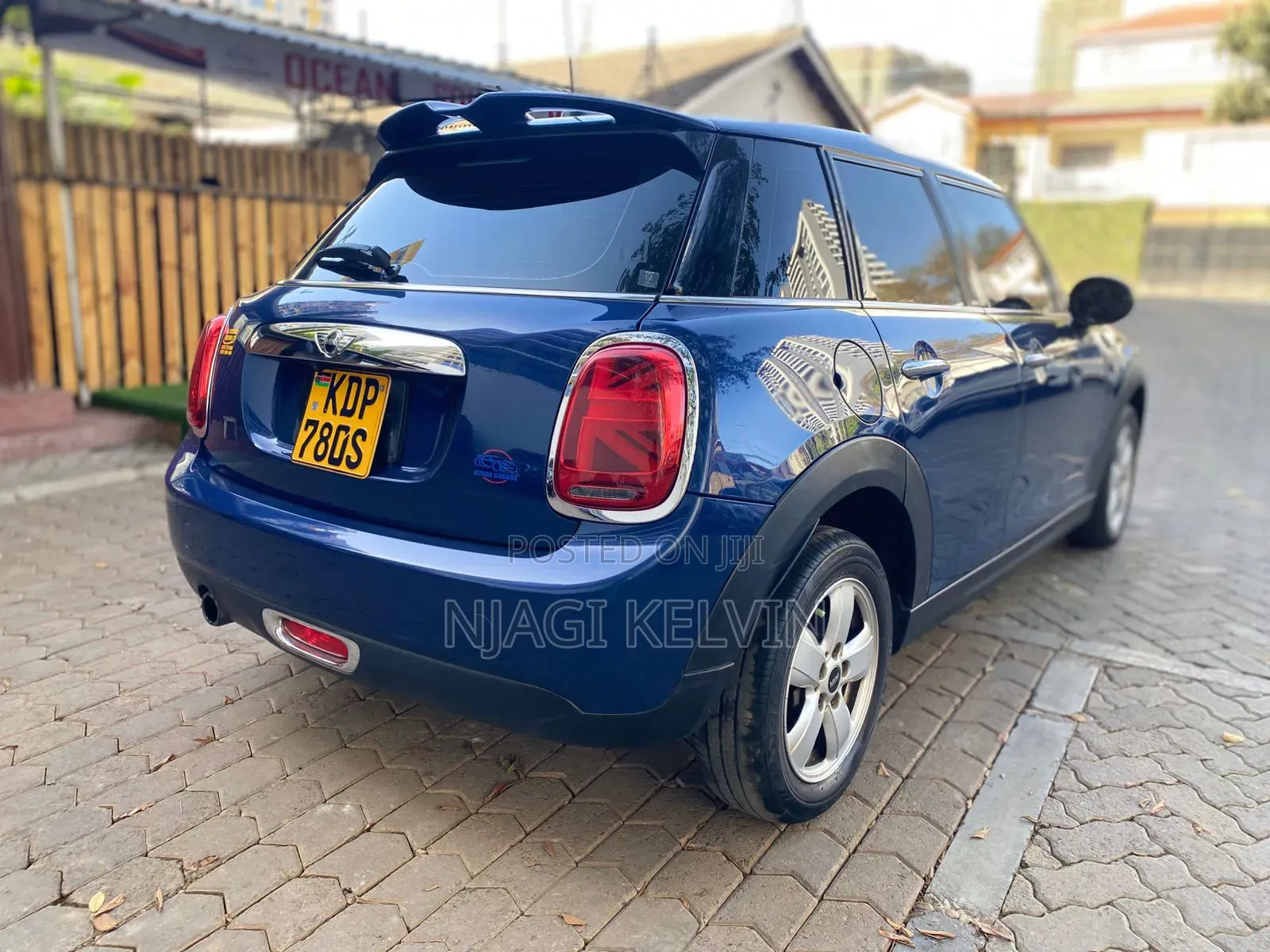 Mini Cooper 2016 Blue