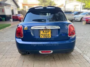 Mini Cooper 2016 Blue