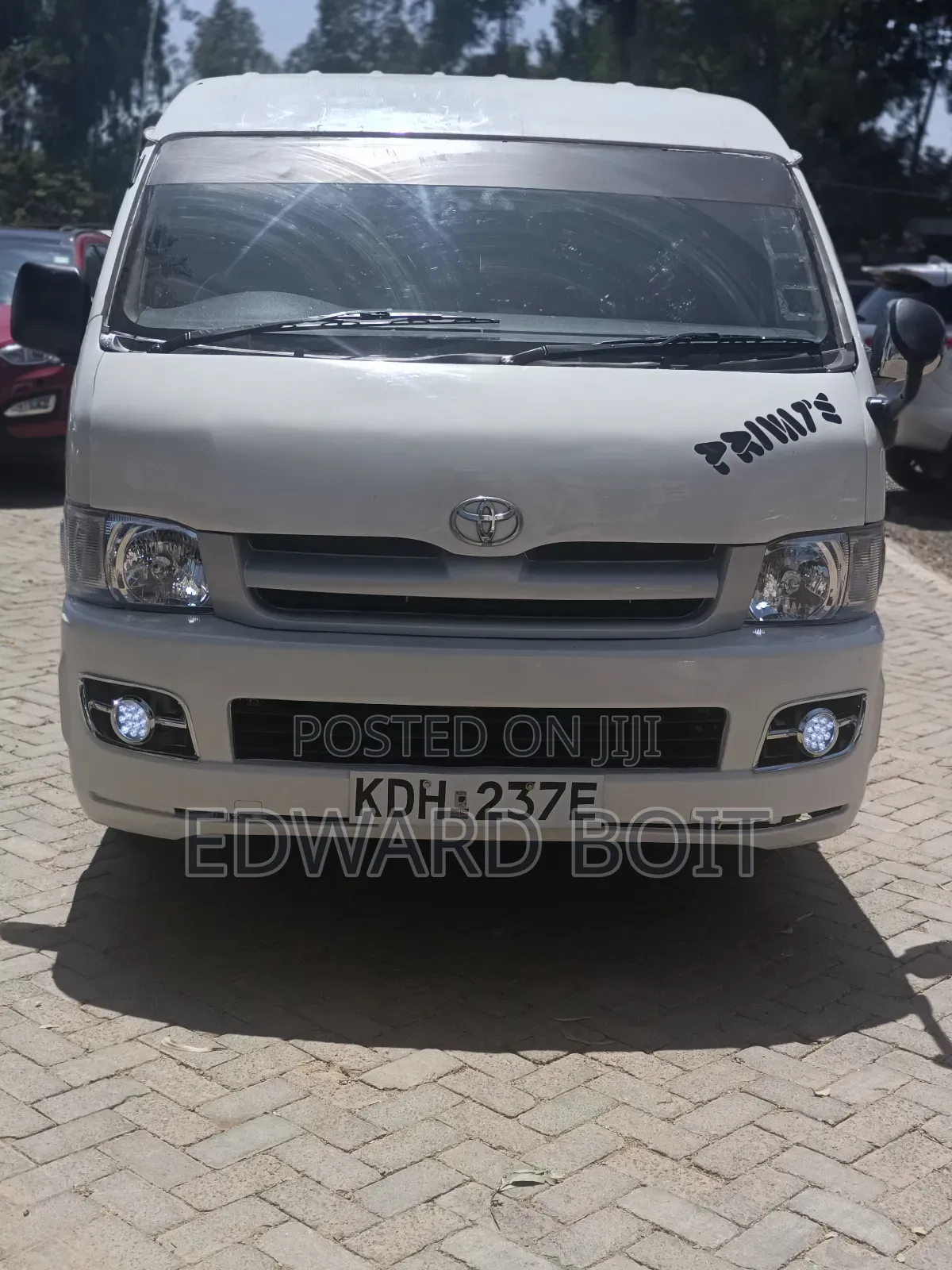 Toyota HiAce 2010 White