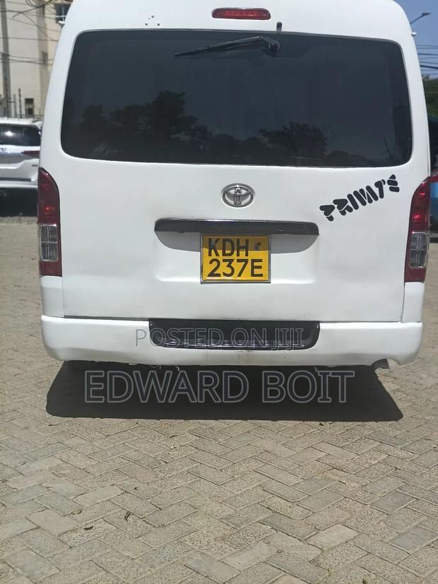 Toyota HiAce 2010 White - thumbnail 5