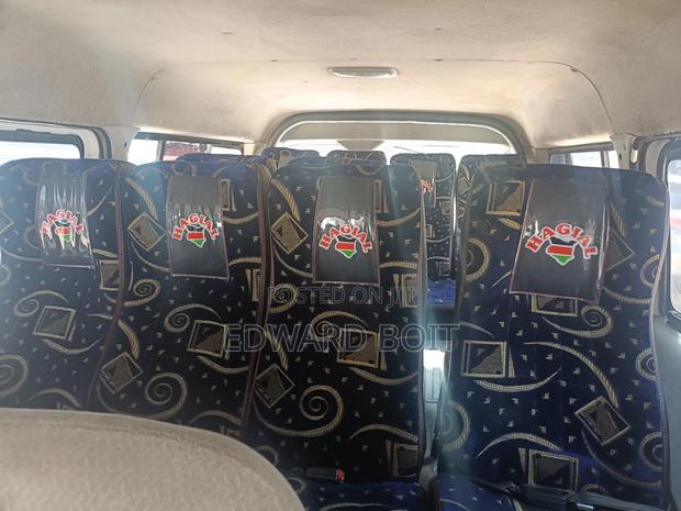 Toyota HiAce 2010 White - thumbnail 6