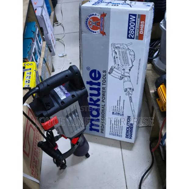 Makute Demolisher 
2800w