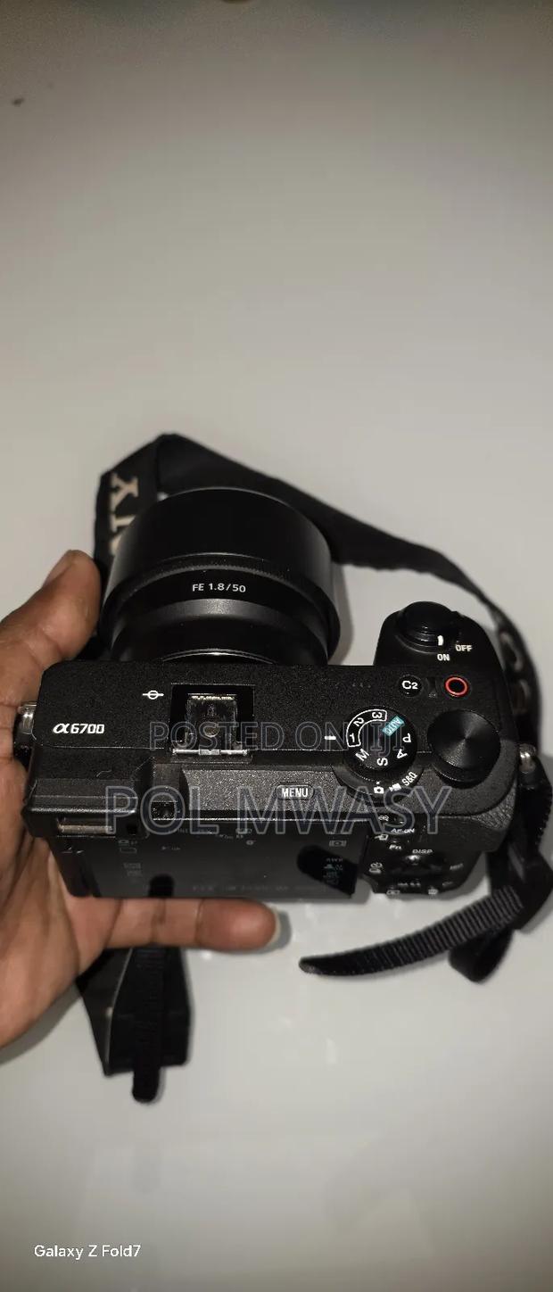 Sony A6700 + 50mm F1.8 Fe - thumbnail 3